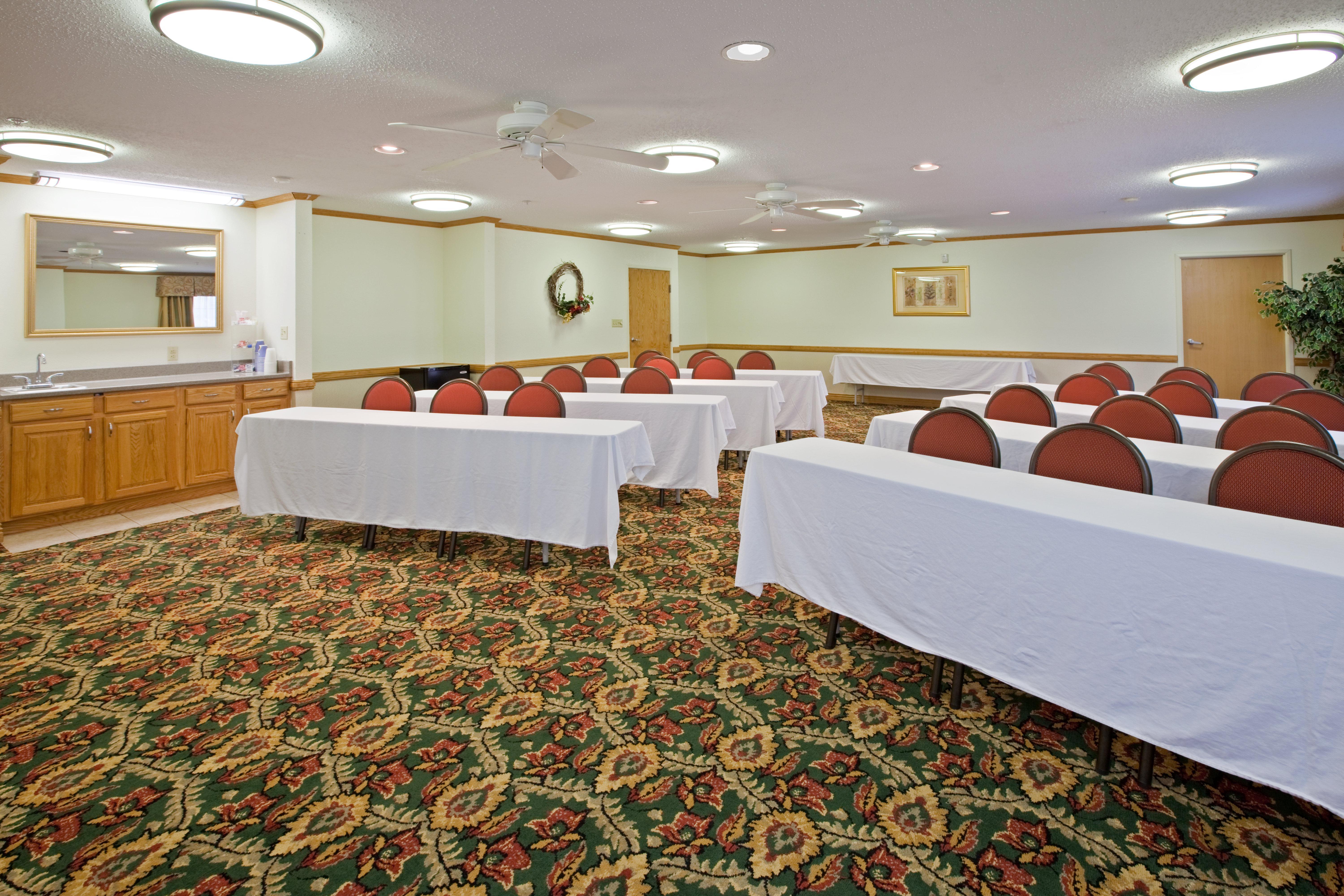 Holiday Inn Express Washington Facilities photo
